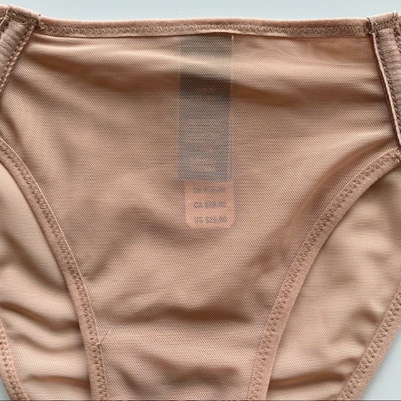 🌸New🌸 Small Victoria’s Secret Cheekini Panty NWT - Picture 6 of 8